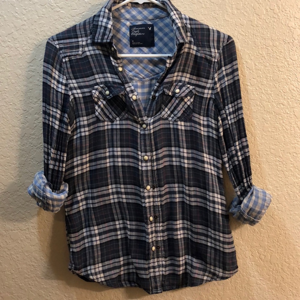 Women’s AE button up